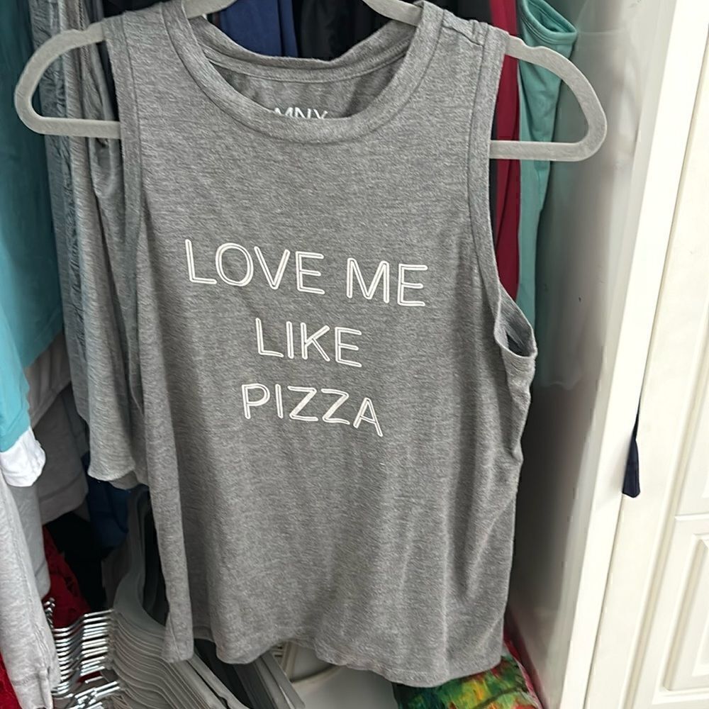 Love me like pizza Mark New York muscle tank top sz small